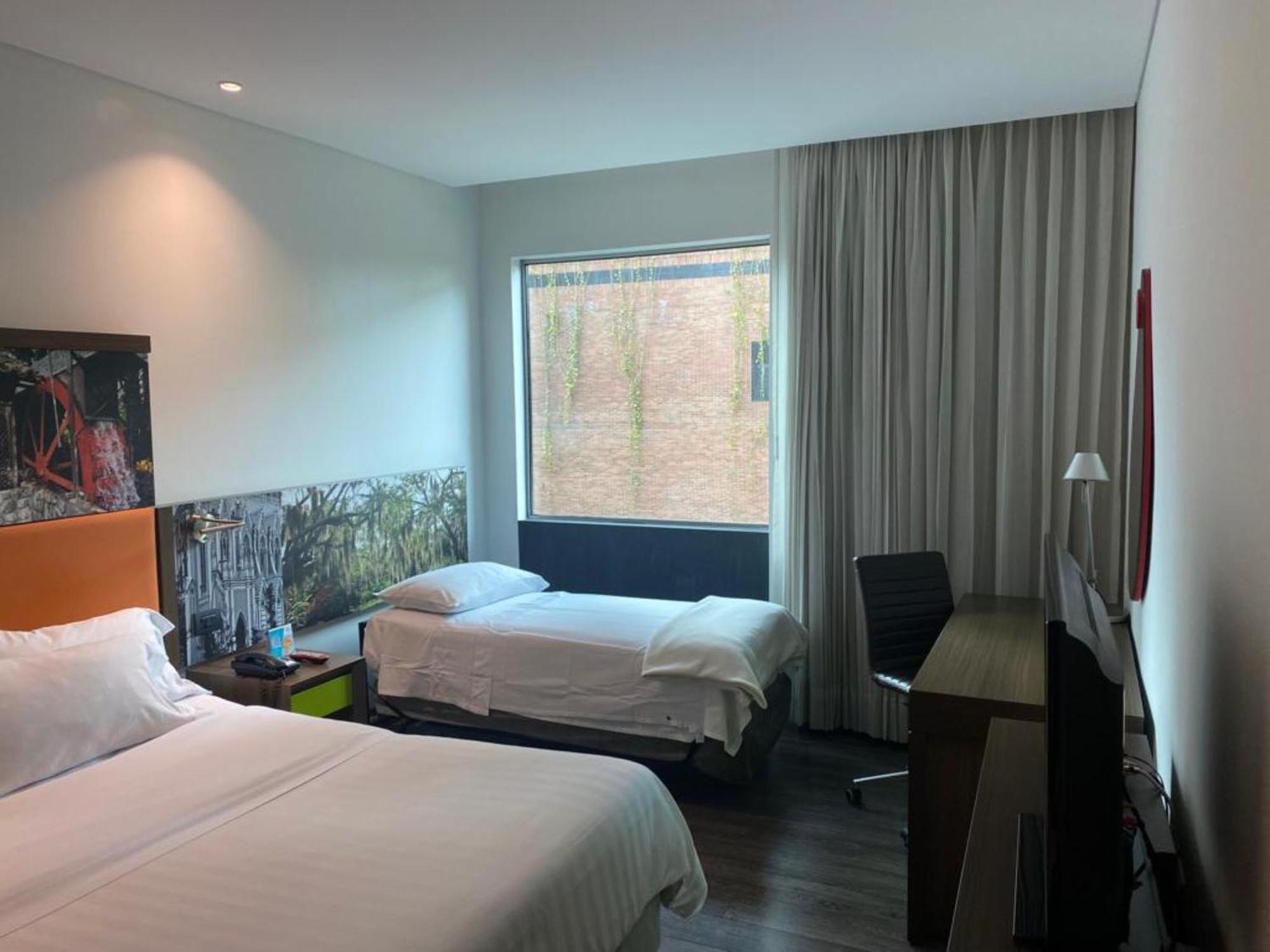 Hampton By Hilton Cali Hotell Eksteriør bilde